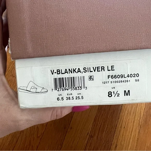 Via Spiga Blanka silver sandals slides 8.5 NEW - Picture 5 of 6